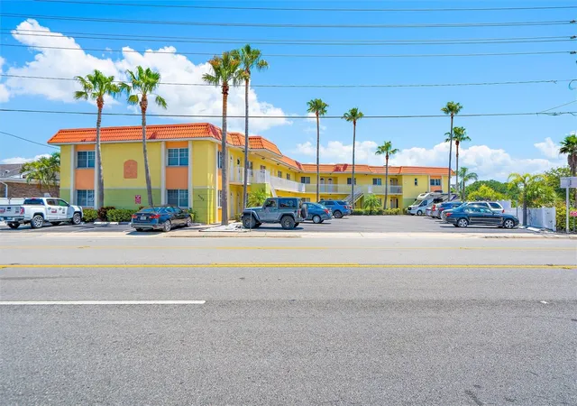 4103-gulf-blvd-201-st-pete-beach-fl-33706/hzid_2050a777