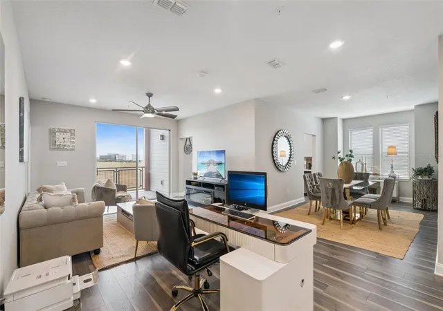 7521-laureate-blvd-5306-orlando-fl-32827/hzid_10de35d9