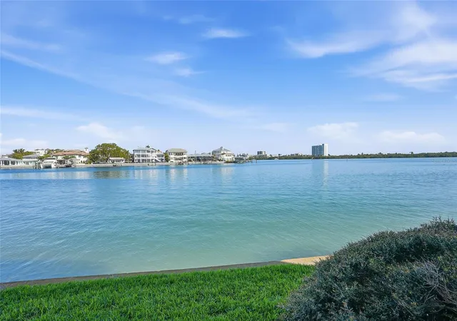 868-bayway-blvd-101-clearwater-beach-fl-33767/hzid_d5cfc515