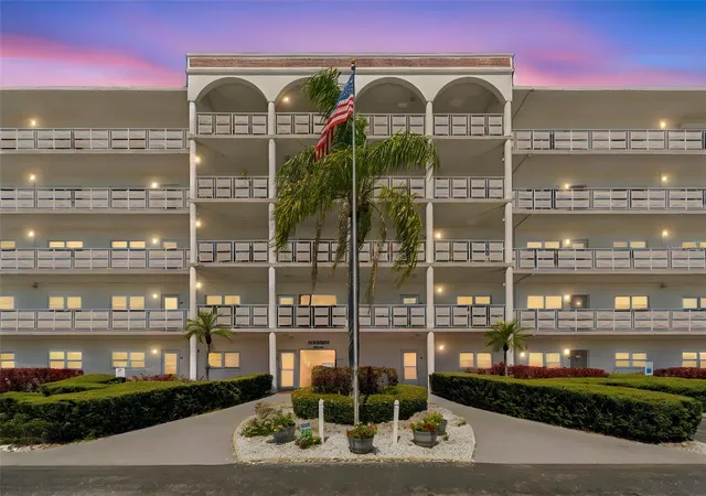 5501-80th-st-n-102-st-petersburg-fl-33709/hzid_30bf0398