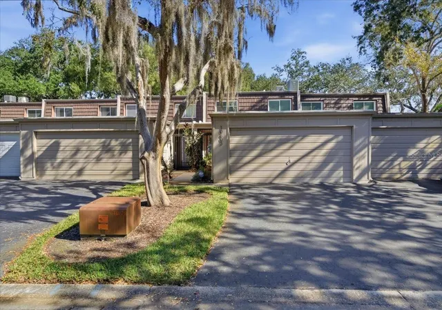 10603-carrollbrook-wy-10603-tampa-fl-33618/hzid_948de73e