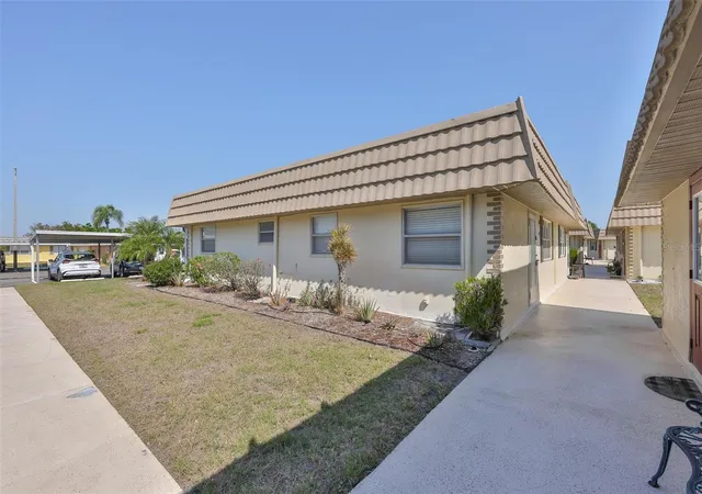202-bedford-st-68-sun-city-center-fl-33573/hzid_d660a345