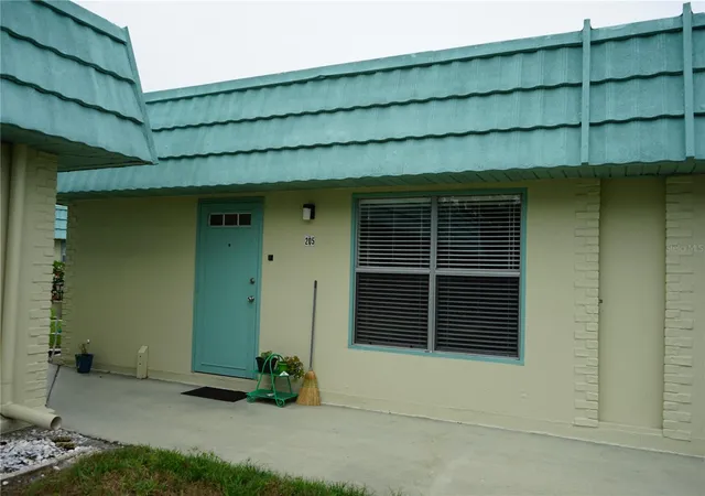 101-cambridge-trl-205-sun-city-center-fl-33573/hzid_cdaddbd9