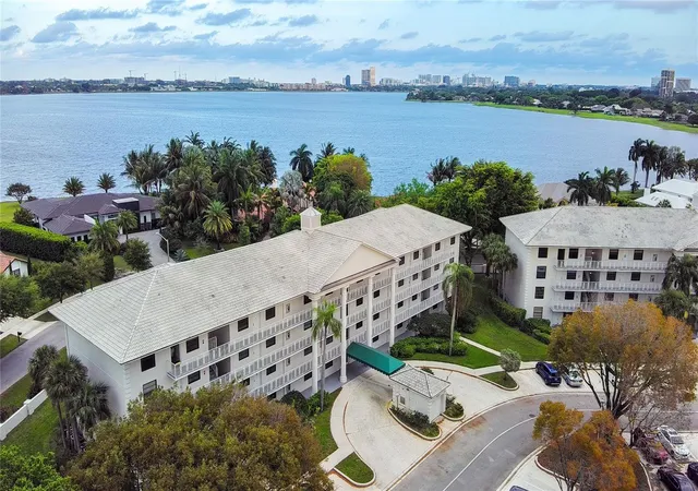 3635-whitehall-dr-401-west-palm-beach-fl-33401/hzid_0c2819a0