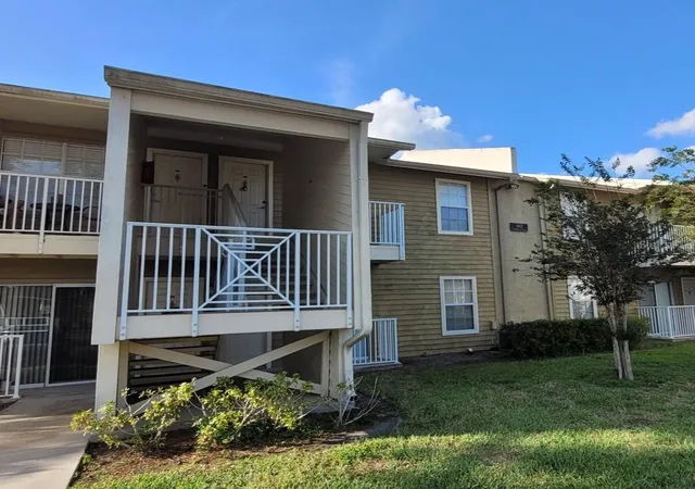 302-lake-parsons-grn-102-brandon-fl-33511/hzid_2422b1d9