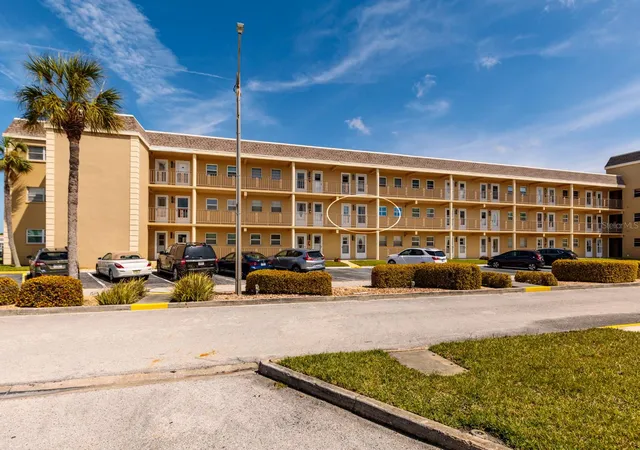 1-s-boca-ciega-point-blvd-204-st-petersburg-fl-33708/hzid_8cbff7d5