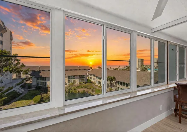 1080-w-peppertree-ln-305a-sarasota-fl-34242/hzid_8f0a3962