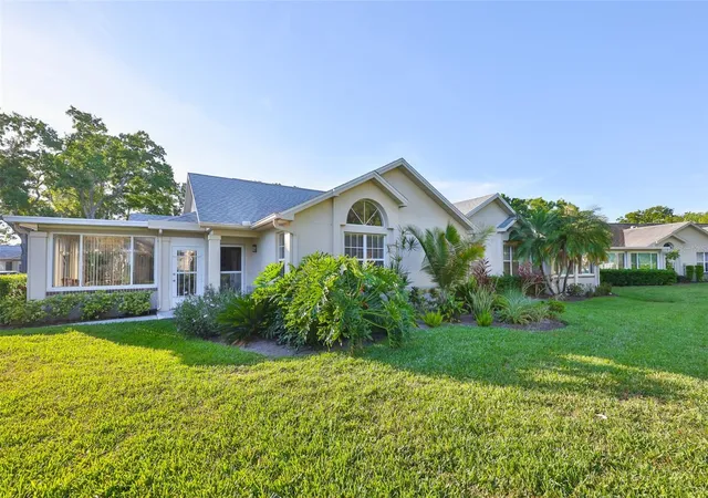 1115-golfview-woods-dr-sun-city-center-fl-33573/hzid_8379c6ae
