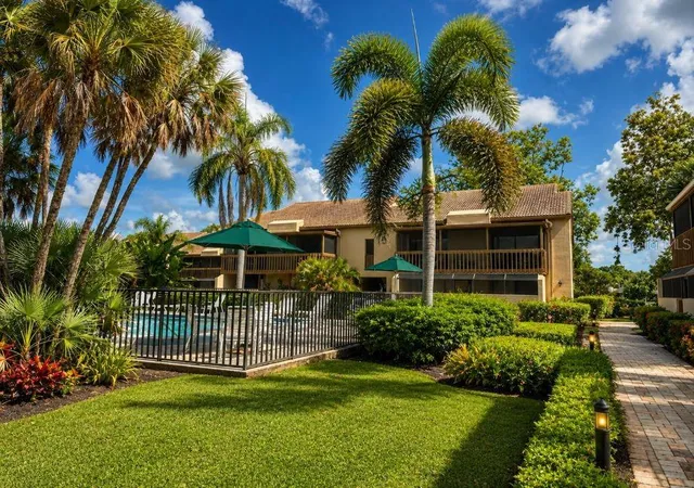 3033-willow-green-10-sarasota-fl-34235/hzid_b404c37d