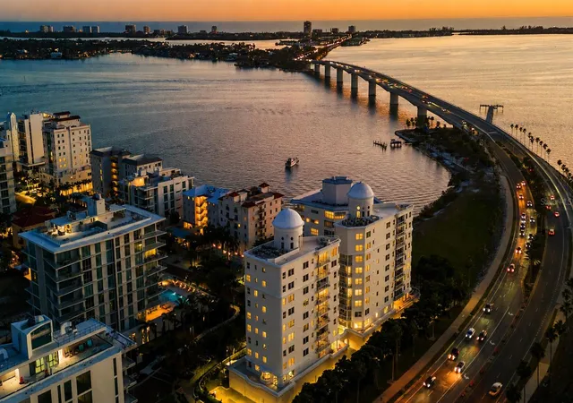 128-golden-gate-pt-202a-sarasota-fl-34236/hzid_c601185c
