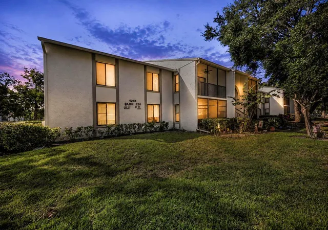 1281-pine-ridge-cir-e-a2-tarpon-springs-fl-34688/hzid_240f96d7