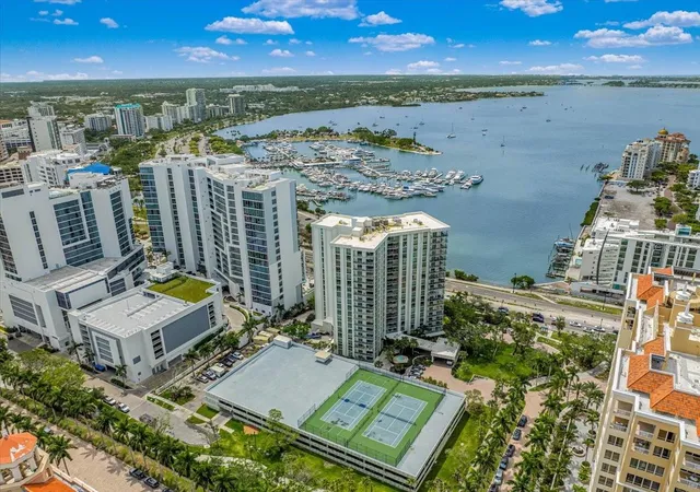 1111-n-gulfstream-ave-7c-sarasota-fl-34236/hzid_de251f1d