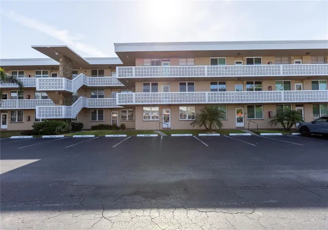 4915-bay-st-ne-224-st-petersburg-fl-33703/hzid_07cb1ba3
