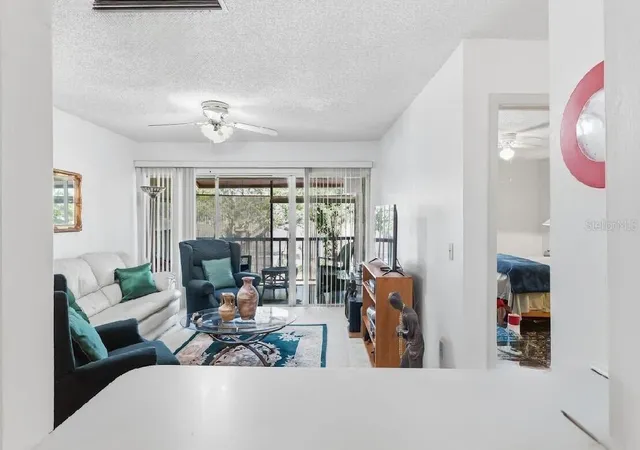 3853-s-lake-dr-165-tampa-fl-33614/hzid_349d360f