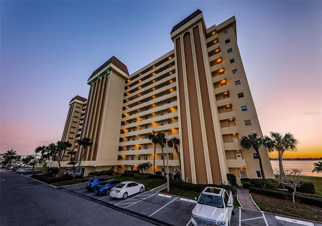 4525-cove-cir-1207-saint-petersburg-fl-33708/hzid_aec17b80