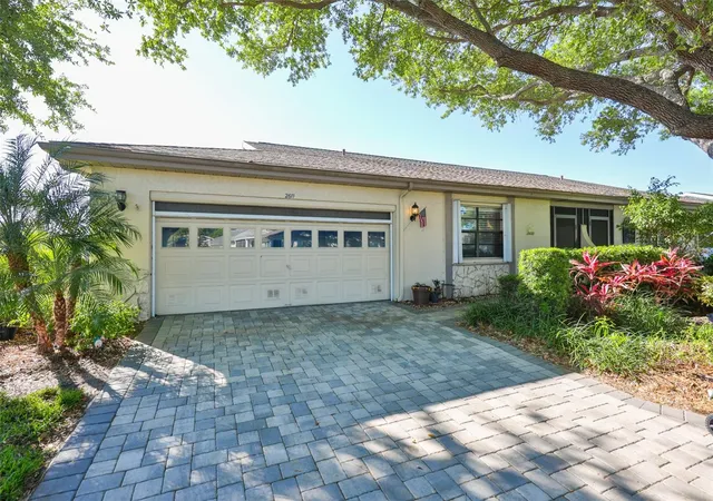 2611-lancaster-dr-33-sun-city-center-fl-33573/hzid_228c2b02
