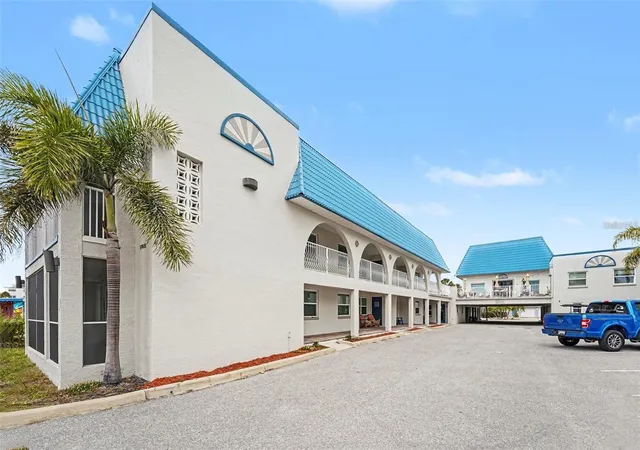 17035-gulf-blvd-216-st-petersburg-fl-33708/hzid_3994f590