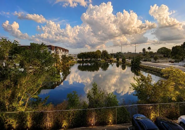 6831-w-14-court-306-hialeah-fl-33014/hzid_19a0e49b