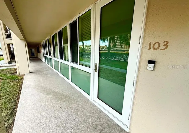 4455-duhme-rd-103-st-petersburg-fl-33708/hzid_2b8b4d1f
