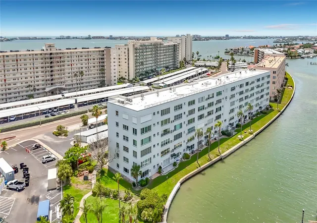 5925-shore-blvd-s-107-gulfport-fl-33707/hzid_c19b8288