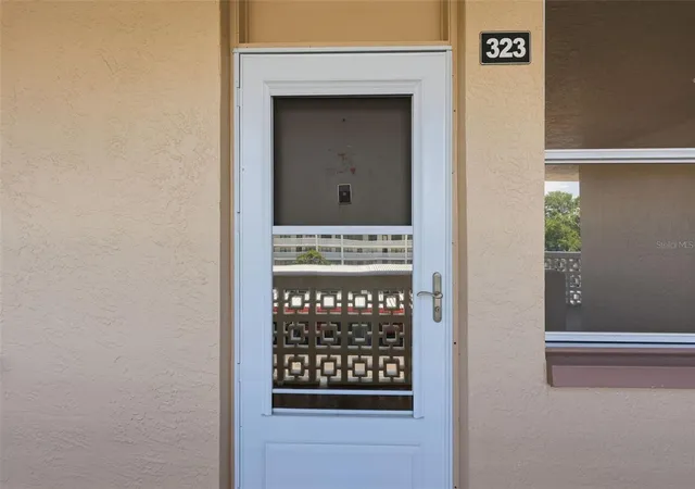4915-bay-st-ne-323-st-petersburg-fl-33703/hzid_ed6f1302
