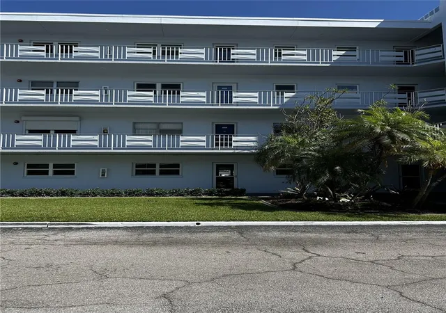 5555-gulf-blvd-310-st-pete-beach-fl-33706/hzid_4de57c86