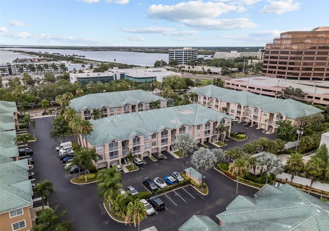 3302-bay-clb-cir-3202-tampa-fl-33607/hzid_97030f7d
