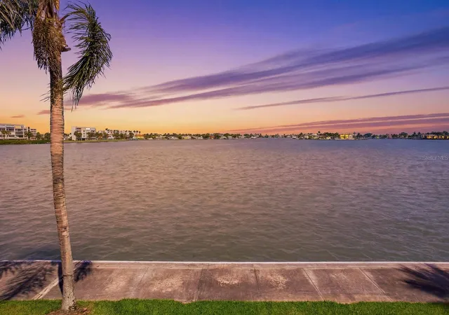 7920-sun-island-dr-s-202-south-pasadena-fl-33707/hzid_ddea5971