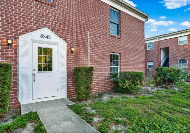 8345-13th-st-n-b-st-petersburg-fl-33702/hzid_3023191c
