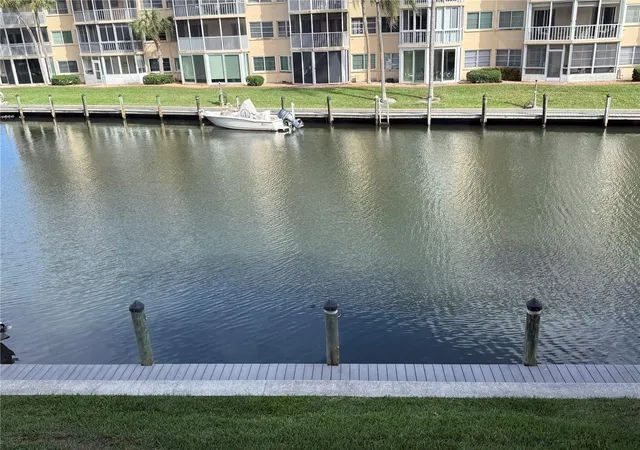 1250-n-portofino-dr-202-sarasota-fl-34242/hzid_b8a287fb