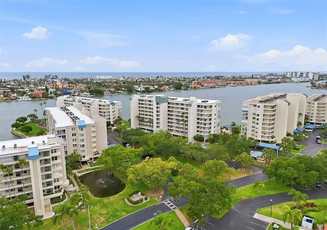 7932-sailboat-key-blvd-s-701-south-pasadena-fl-33707/hzid_d4b1b941