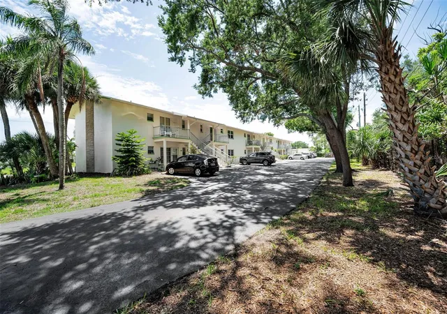 8301-bardmoor-blvd-109-seminole-fl-33777/hzid_79dfc864