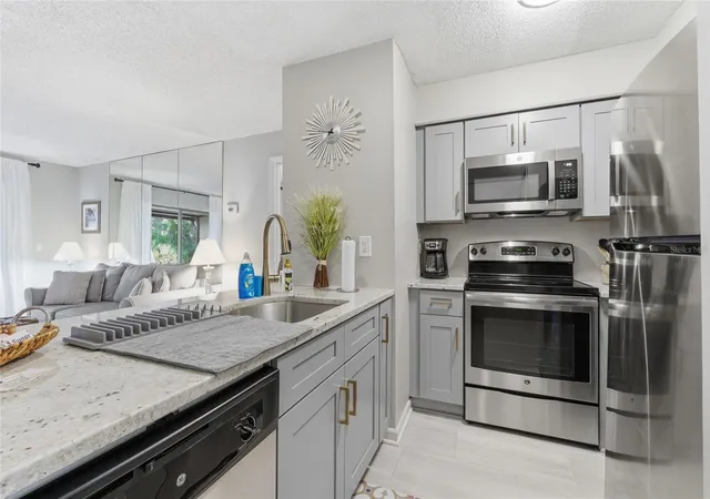 6046-topher-trl-6046-mulberry-fl-33860/hzid_ba74e4f8