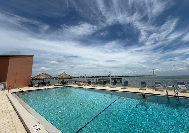7432-sunshine-skyway-ln-s-206-saint-petersburg-fl-33711/hzid_80e7f673