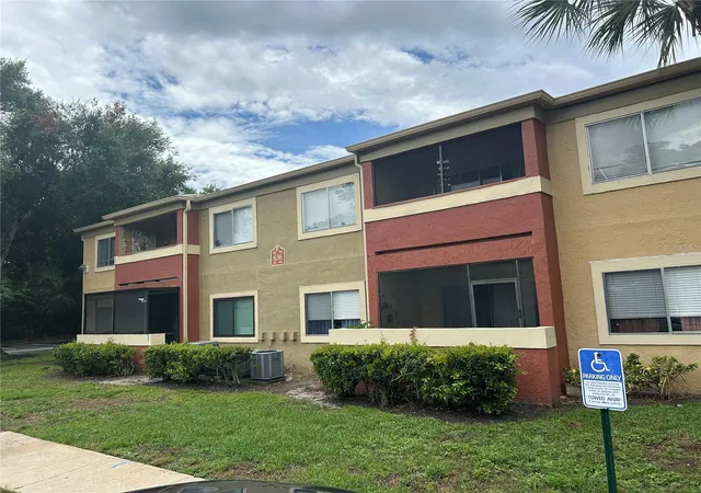 636-kenwick-cir-105-casselberry-fl-32707/hzid_fb1c05ce