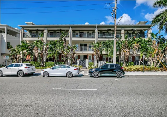 201-6th-st-s-102-st-petersburg-fl-33701/hzid_143c1a06