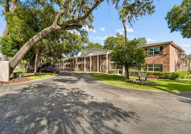 2500-lee-rd-104-winter-park-fl-32789/hzid_aa3c8a97