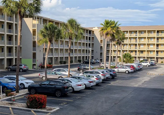 3564-lake-bayshore-dr-k-203-bradenton-fl-34205/hzid_08b62dca