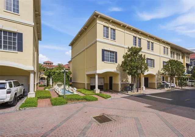113-grand-beach-pl-tampa-fl-33609/hzid_83046cf2