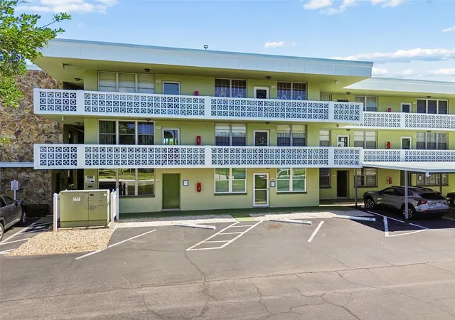 4705-1st-street-ne-138-saint-petersburg-fl-33703/hzid_b6d6ea03