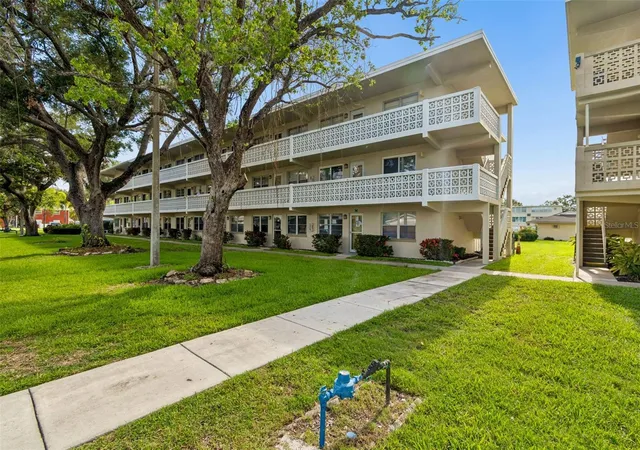 8101-11th-street-n-125-saint-petersburg-fl-33702/hzid_ebcad50f