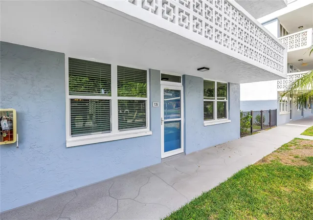 4715-bay-st-ne-135-st-petersburg-fl-33703/hzid_5020badc