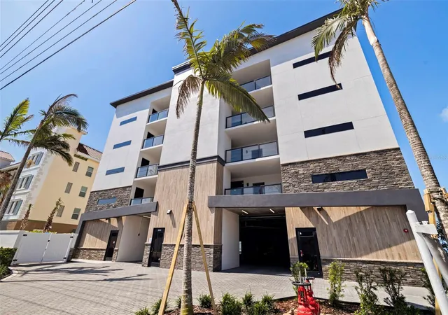 14048-gulf-blvd-302-madeira-beach-fl-33708/hzid_c1663675