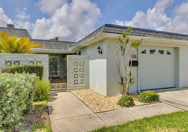 215-boca-ciega-point-blvd-n-3-saint-petersburg-fl-33708/hzid_32230127