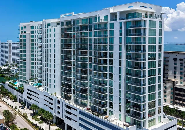 301-quay-cmns-1007-sarasota-fl-34236/hzid_6240ee75