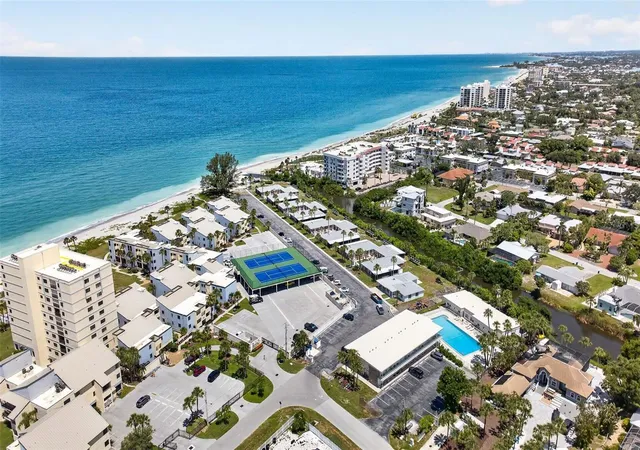 908-villas-dr-10-venice-fl-34285/hzid_dcfab8c8