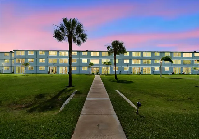 4715-bay-st-ne-223-st-petersburg-fl-33703/hzid_05c8a945