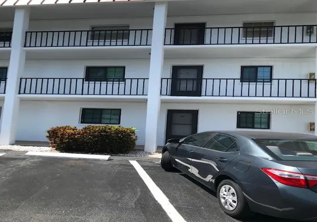 10530-77th-ter-323-seminole-fl-33772/hzid_00045201