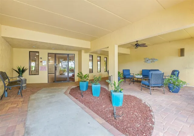 5817-park-st-n-302-st-petersburg-fl-33709/hzid_eedc0992