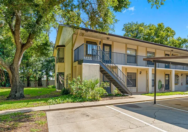 11511-113th-st-10a-seminole-fl-33778/hzid_6c29d071